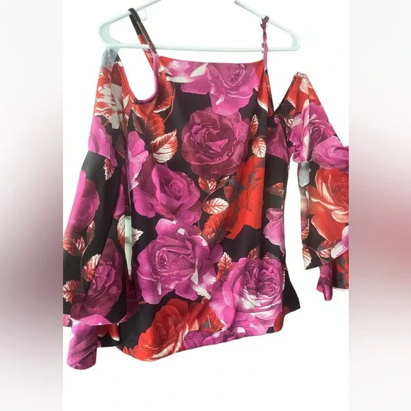 Cold Shoulder Ruffle Top - Picture 2 of 8